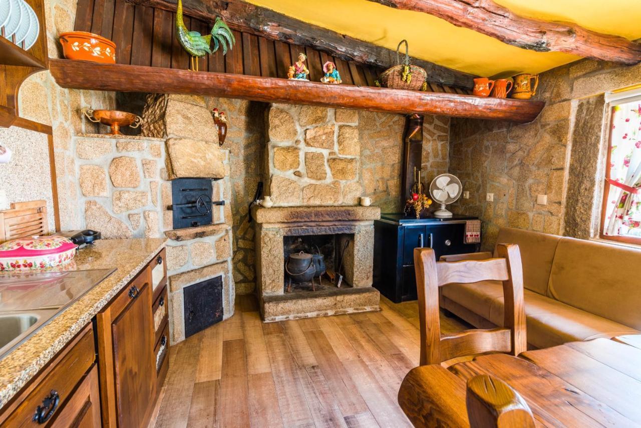 Araujo 111 - Traditional House Leca do Balio エクステリア 写真